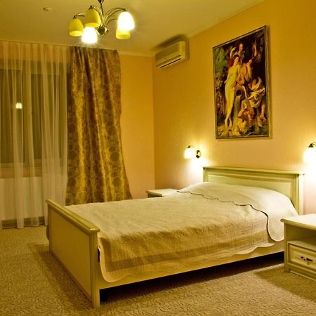 Veles Hotel Dnipro Bagian luar foto