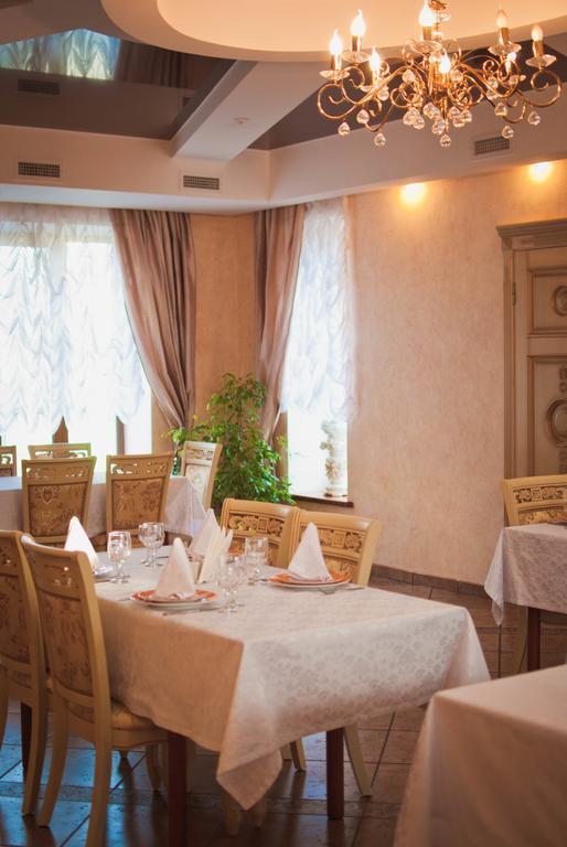 Veles Hotel Dnipro Bagian luar foto