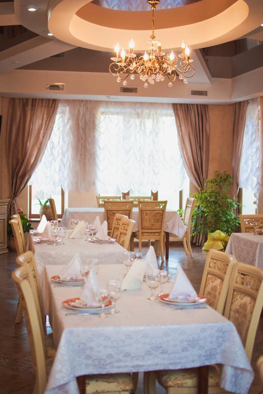 Veles Hotel Dnipro Bagian luar foto