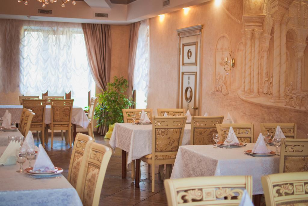 Veles Hotel Dnipro Bagian luar foto
