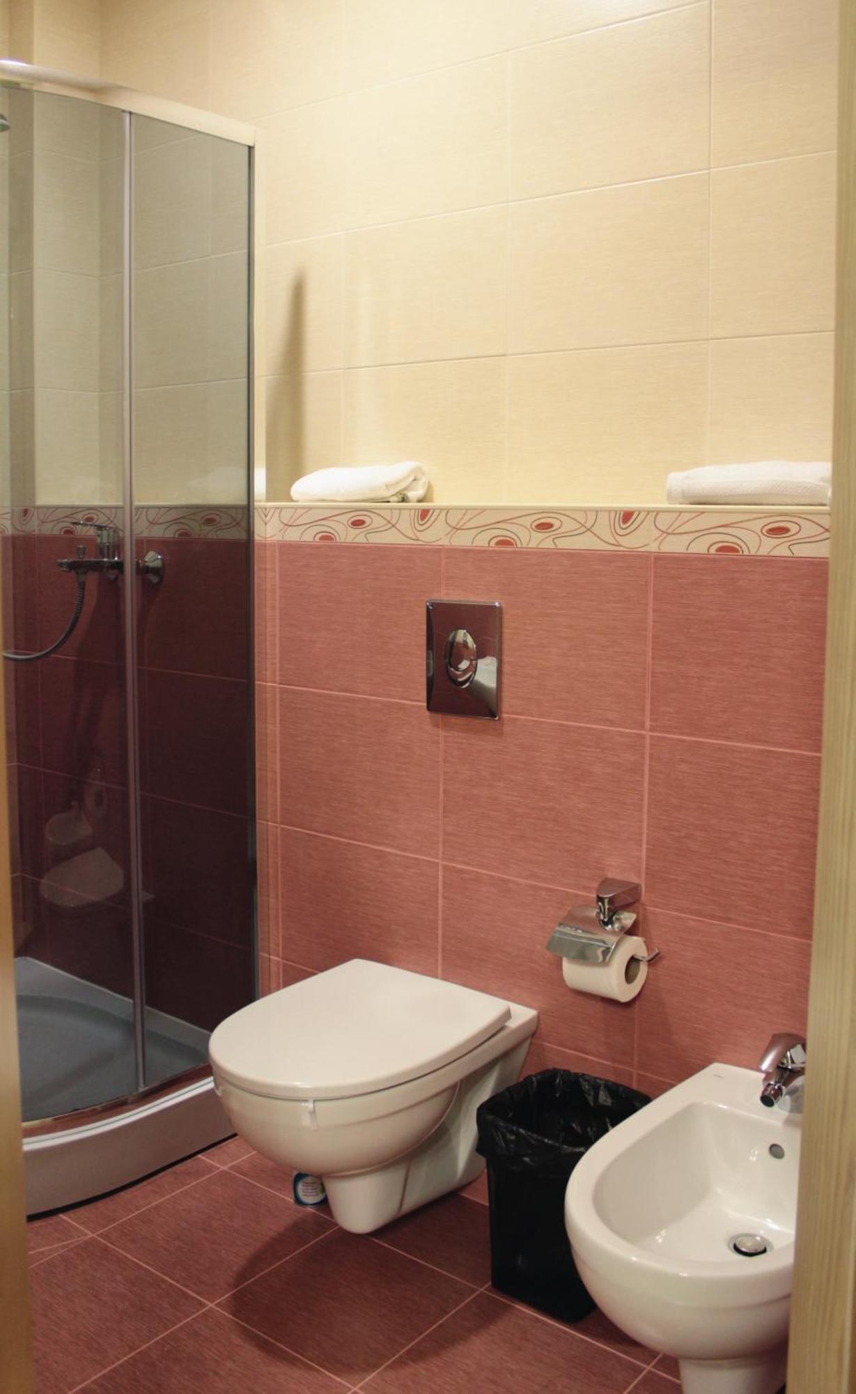 Veles Hotel Dnipro Bagian luar foto