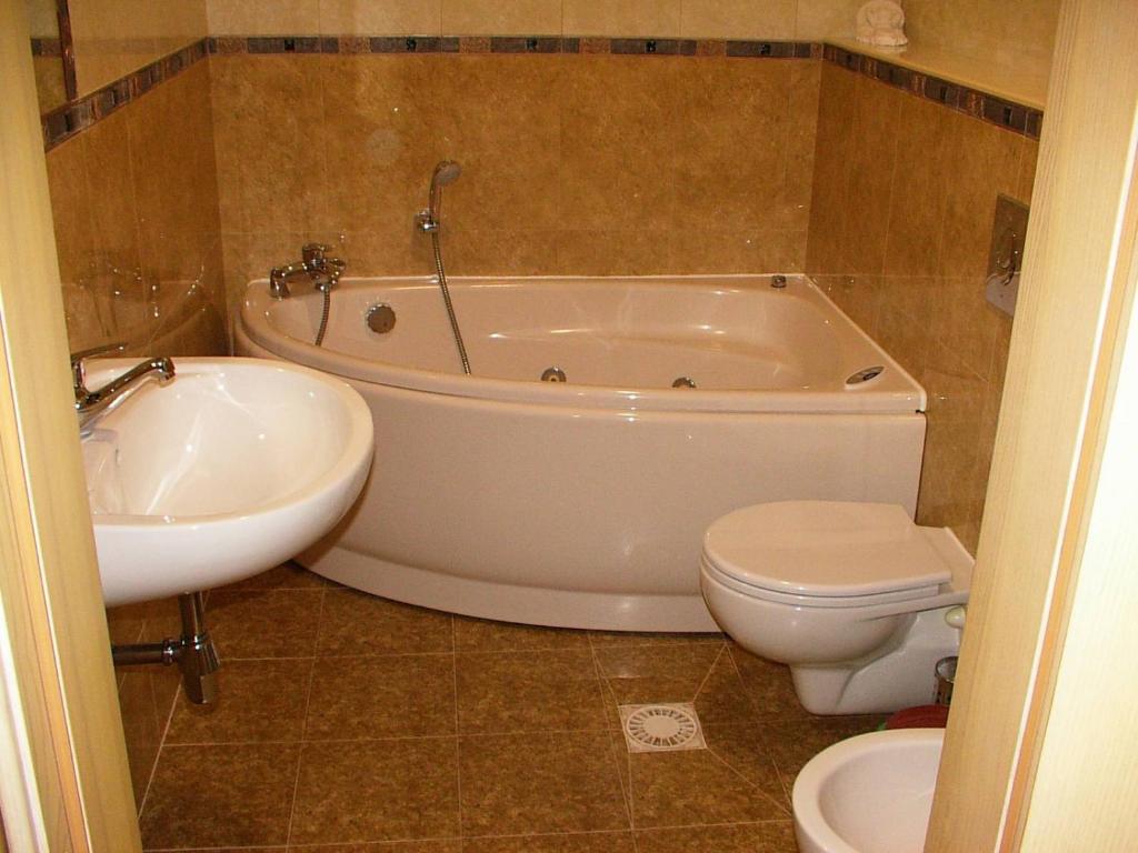 Veles Hotel Dnipro Ruang foto